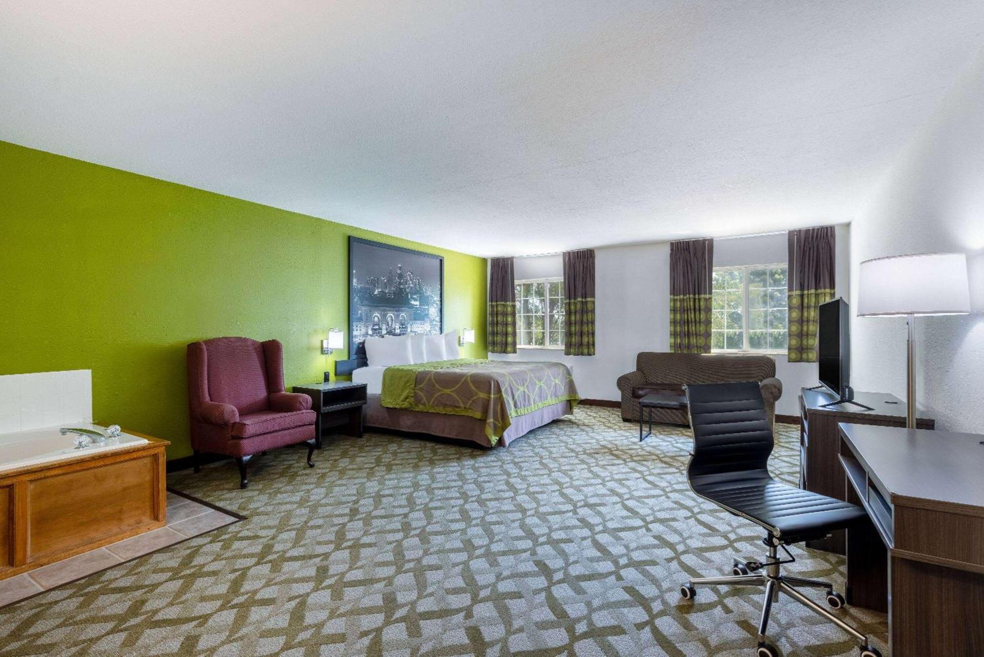 Super 8 By Wyndham De Soto Hotel Exterior photo